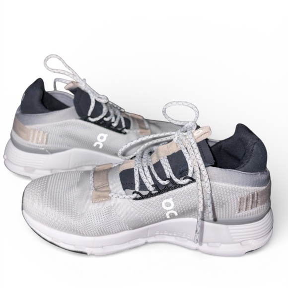 ON Cloudnova Running athletic women’s Sneakers size 7 - Picture 4 of 12